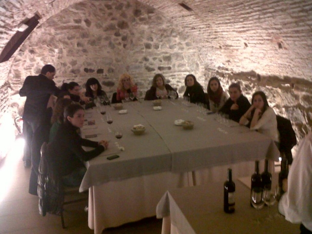  Dégustation dans la cave 